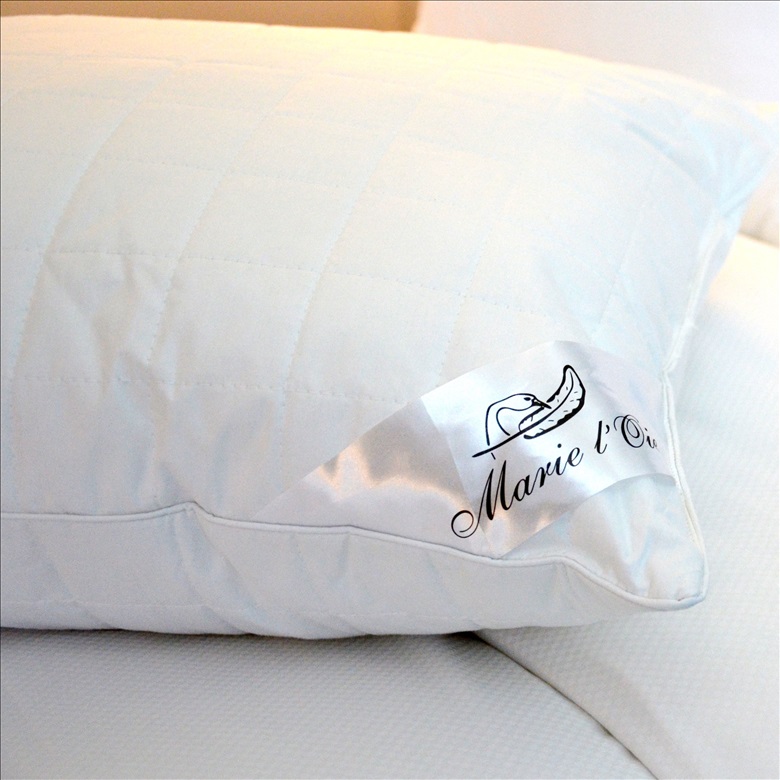 Marie l'Oie feather pillow